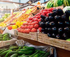 mercado con mas frutas