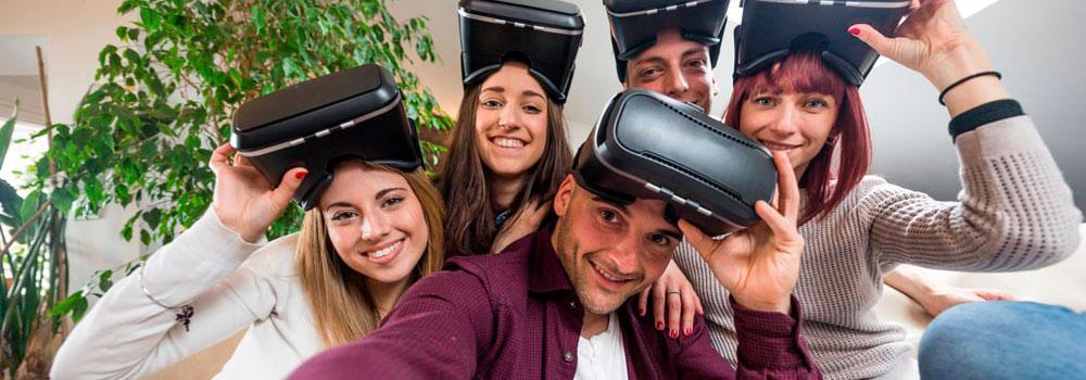 grupo de personas en realidad virtual