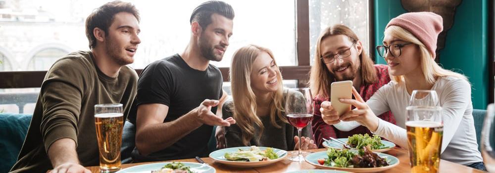 menu de restaurante para jovenes adultos